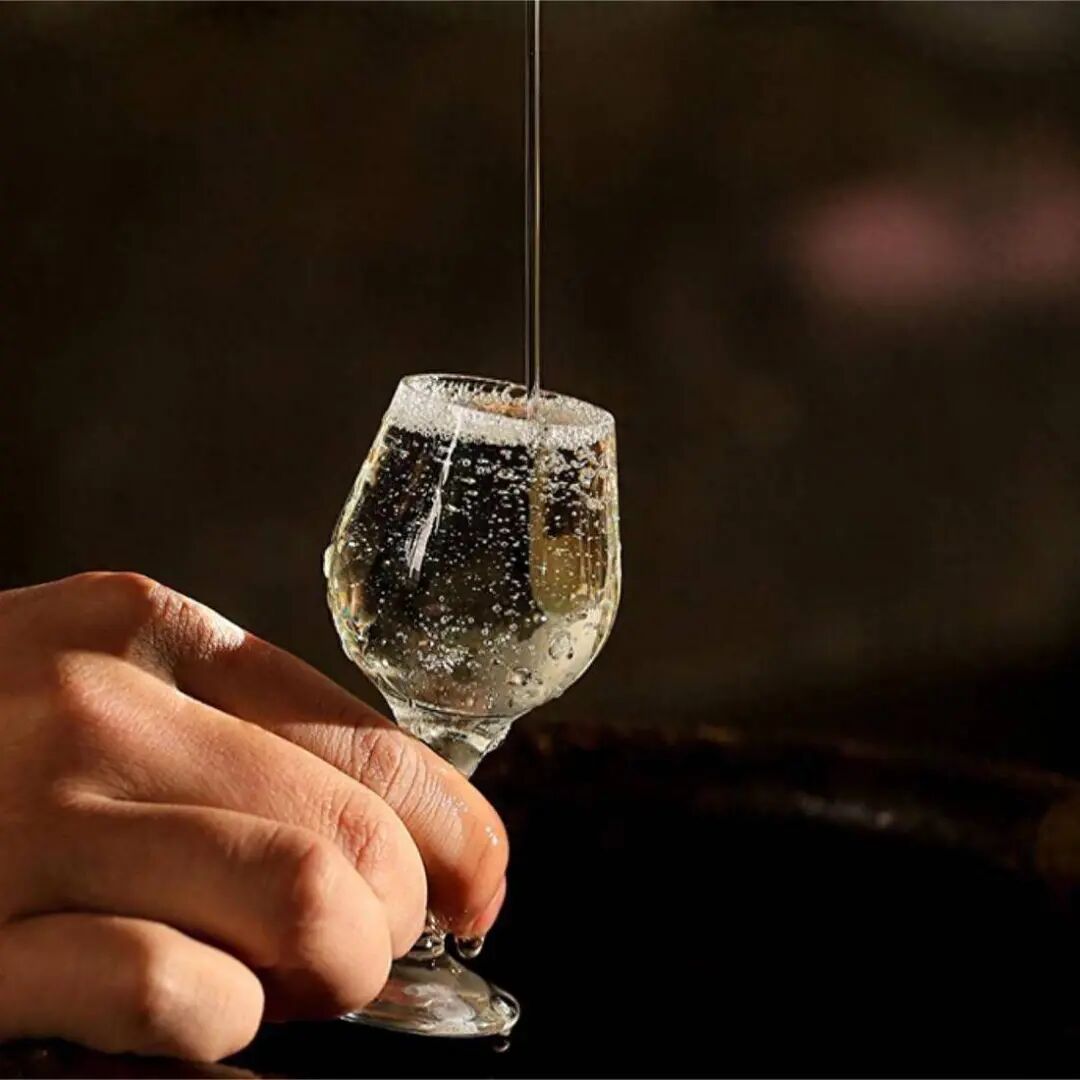 纯粮&ne;好酒：白酒鉴别，这几招比&ldquo;看标&rdquo;更管用