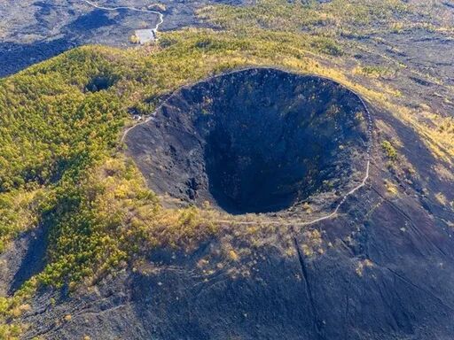 本香溯源｜探秘五大连池火山冷泉，解锁北大荒天然苏打水源头密码